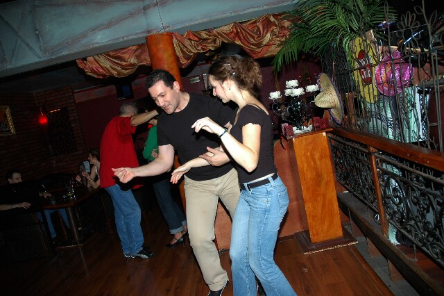 min 2005 12 04 sharkys 135